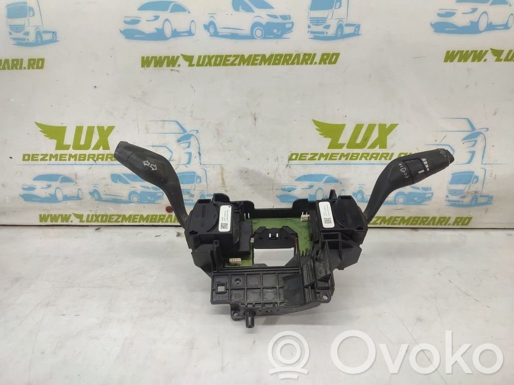 Ford Focus Butoane/comutatoare pe volan 