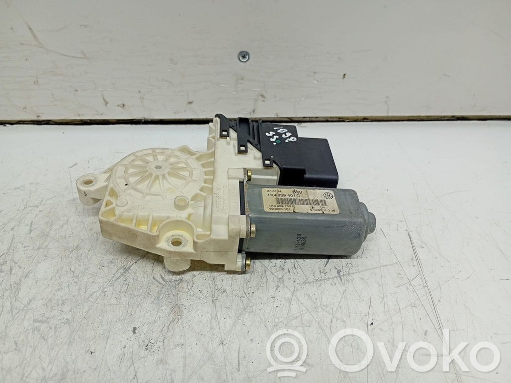 Volkswagen Golf V Motorino alzacristalli della portiera posteriore 