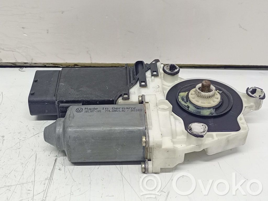 Volkswagen Golf IV Motor macara geam ușă față 