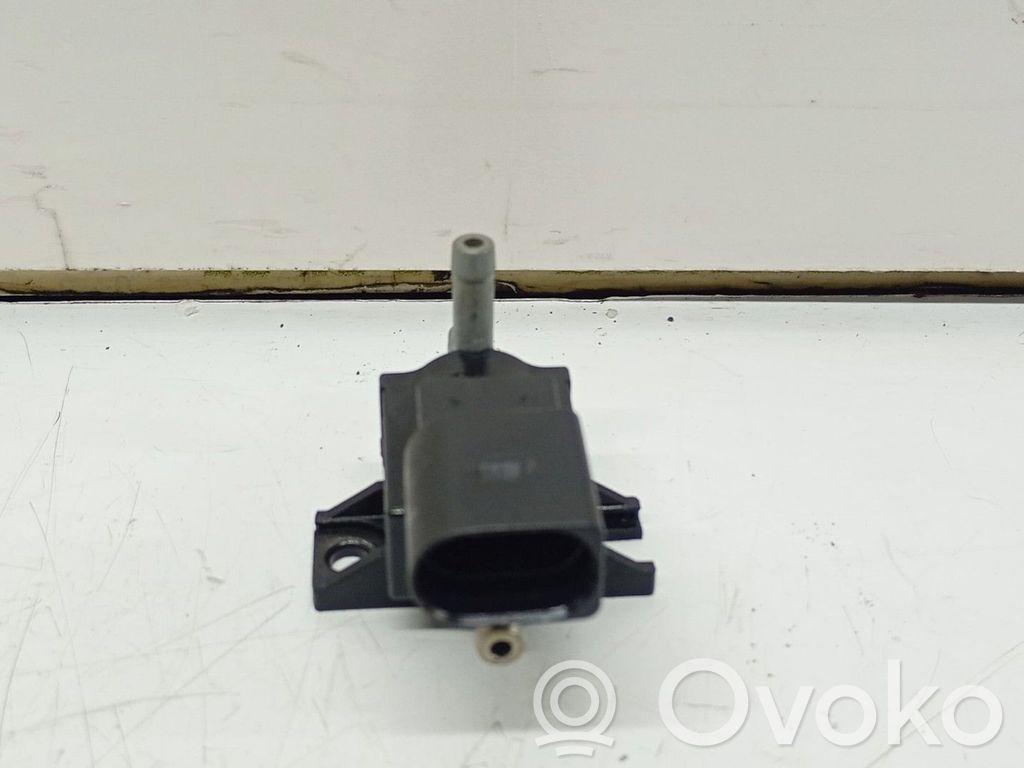 Volkswagen PASSAT B7 Válvula de vacío (Usadas) 
