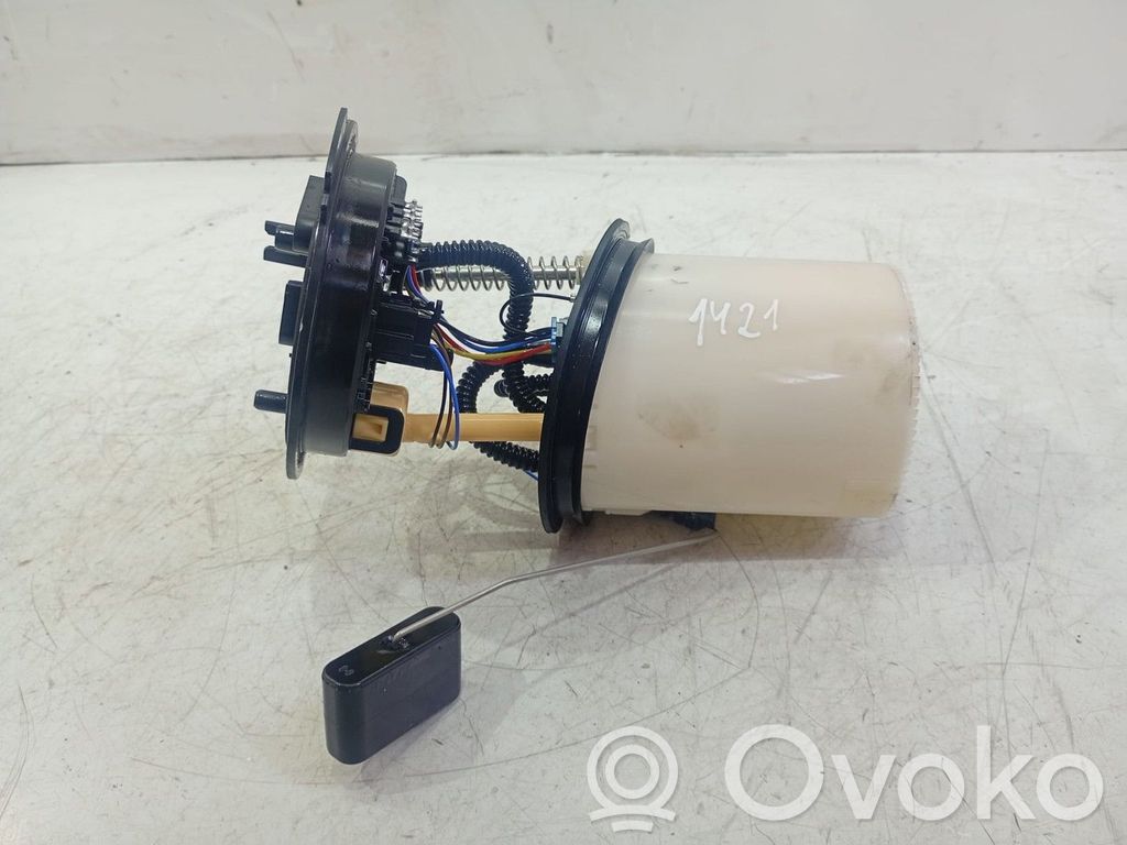 Volkswagen Golf VII Pompa carburante immersa