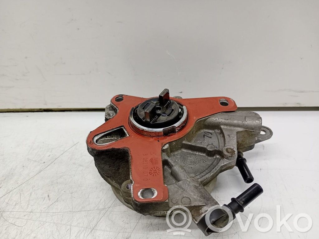 Ford Kuga II Pompă vacuum 