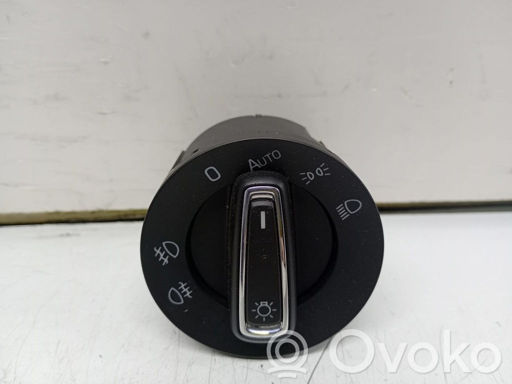 Lichtschalter   3V0941431