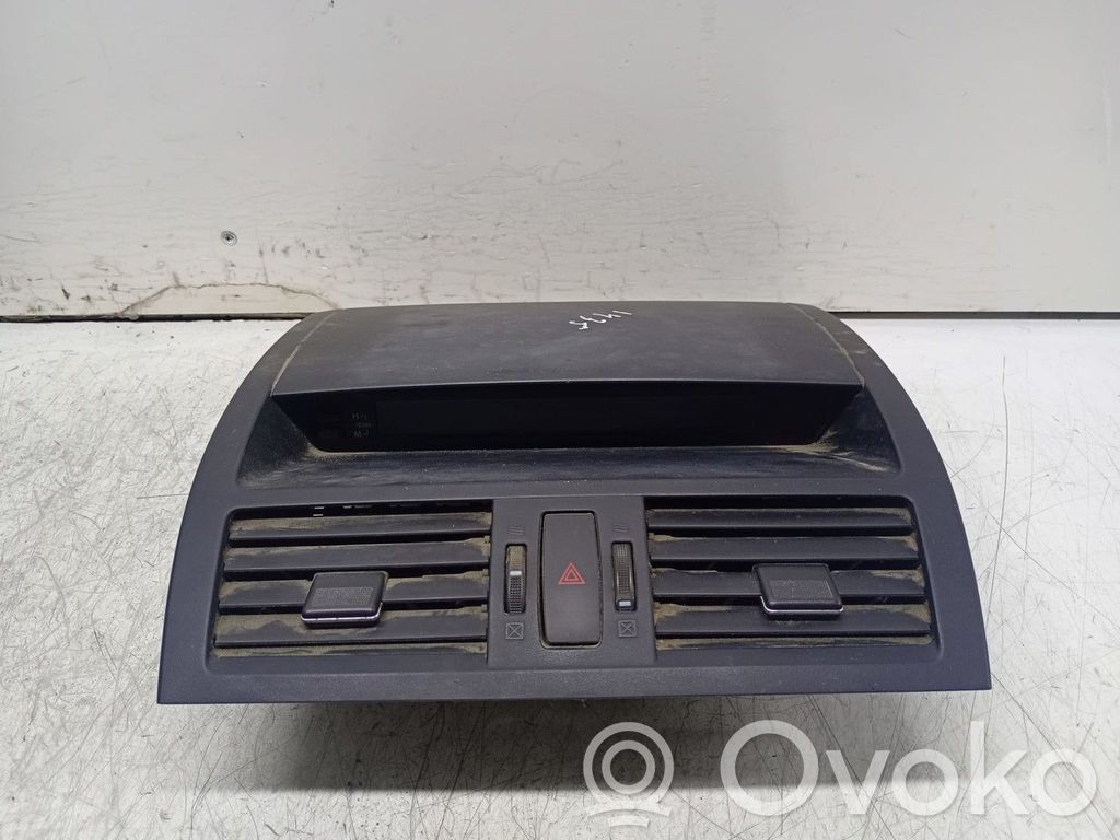 Rejilla de ventilación trasera