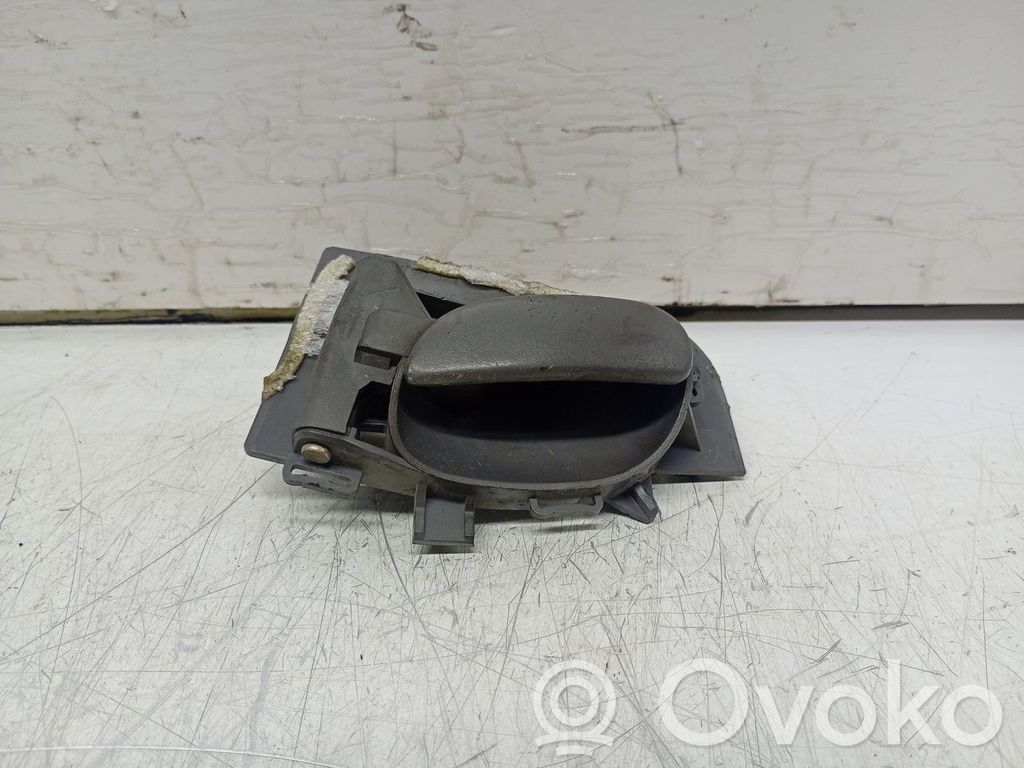 Peugeot 206 Maniglia interna per portiera anteriore 