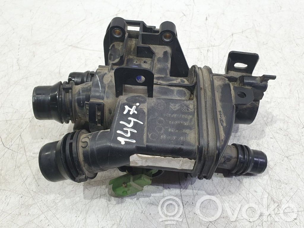 Citroen C4 III e-C4 Carcasă termostat 