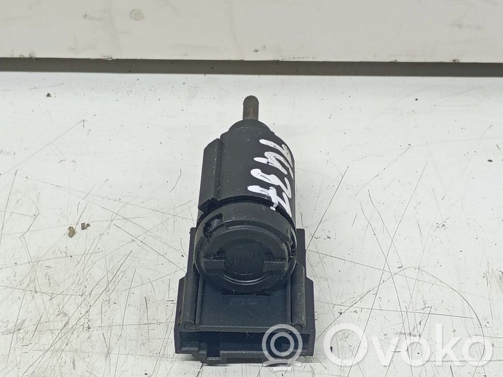 Volkswagen Polo VI Interruttore del pedale del freno