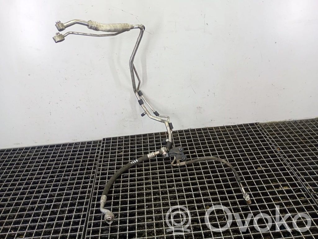 Volkswagen PASSAT B6 Tubo flessibile aria condizionata (A/C) 