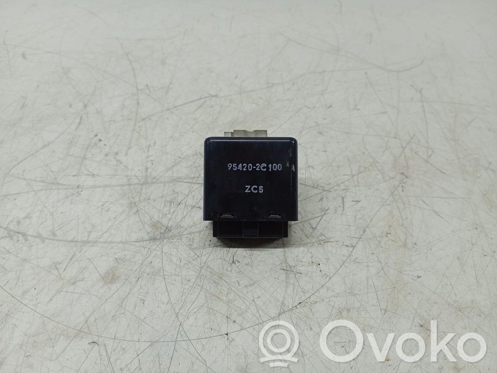 Bloque de montaje de relé   954202C100