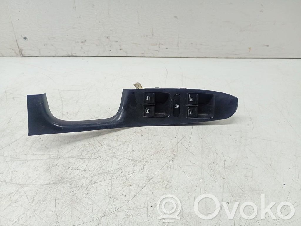 Volkswagen Jetta VI Przełącznik / Przycisk otwierania szyb