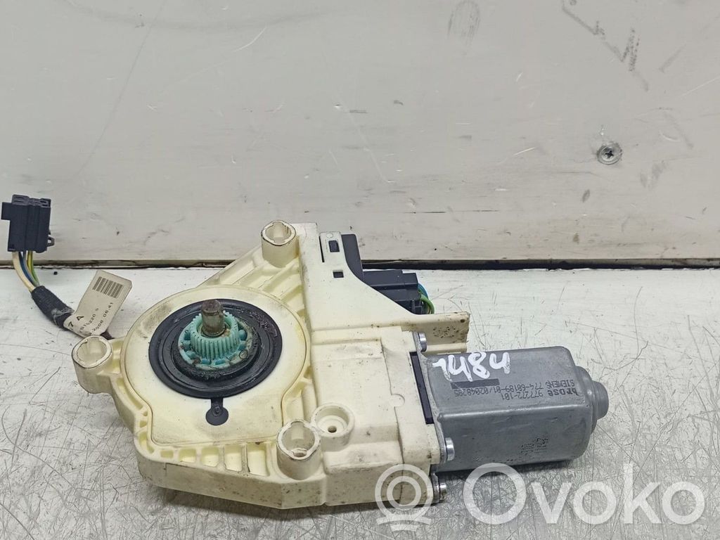 Motor del regulador de la ventanilla de la puerta delantera   4F0959802D