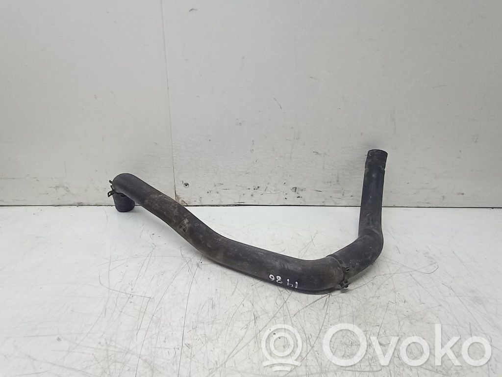 Ford Fiesta Tubo flessibile del liquido di raffreddamento del motore