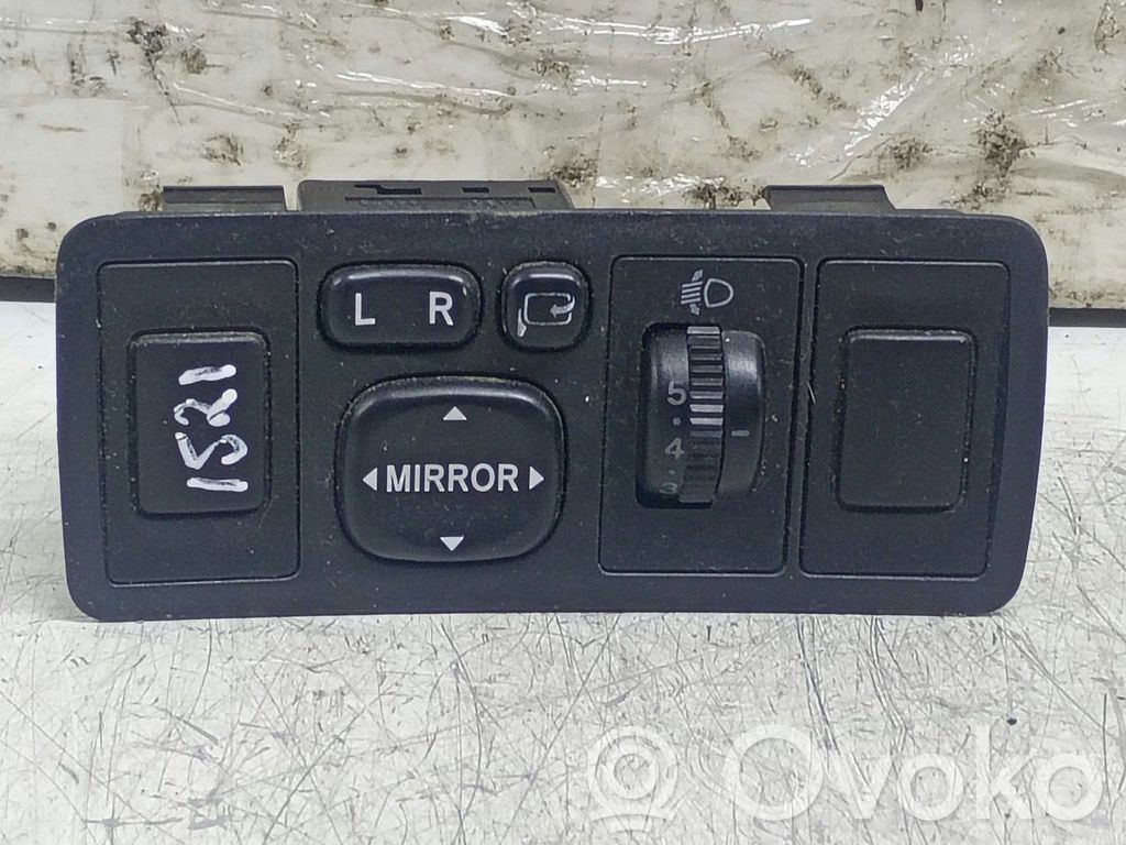 Toyota Avensis T250 Interruptor del espejo lateral