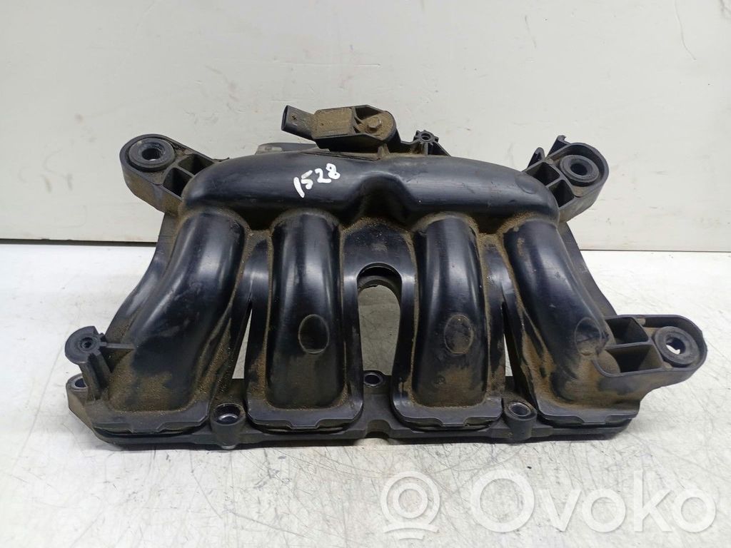 BMW 1 F20 F21 Kolektor ssący