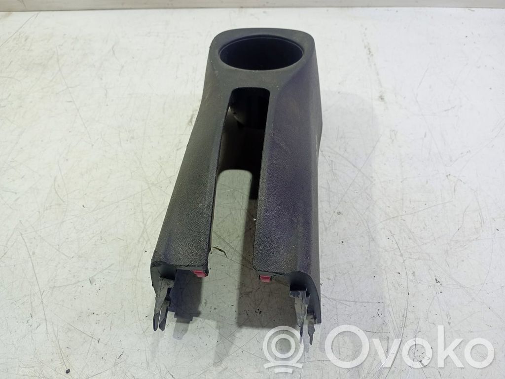 Toyota Aygo AB40 Hansikaslokeron koristelista