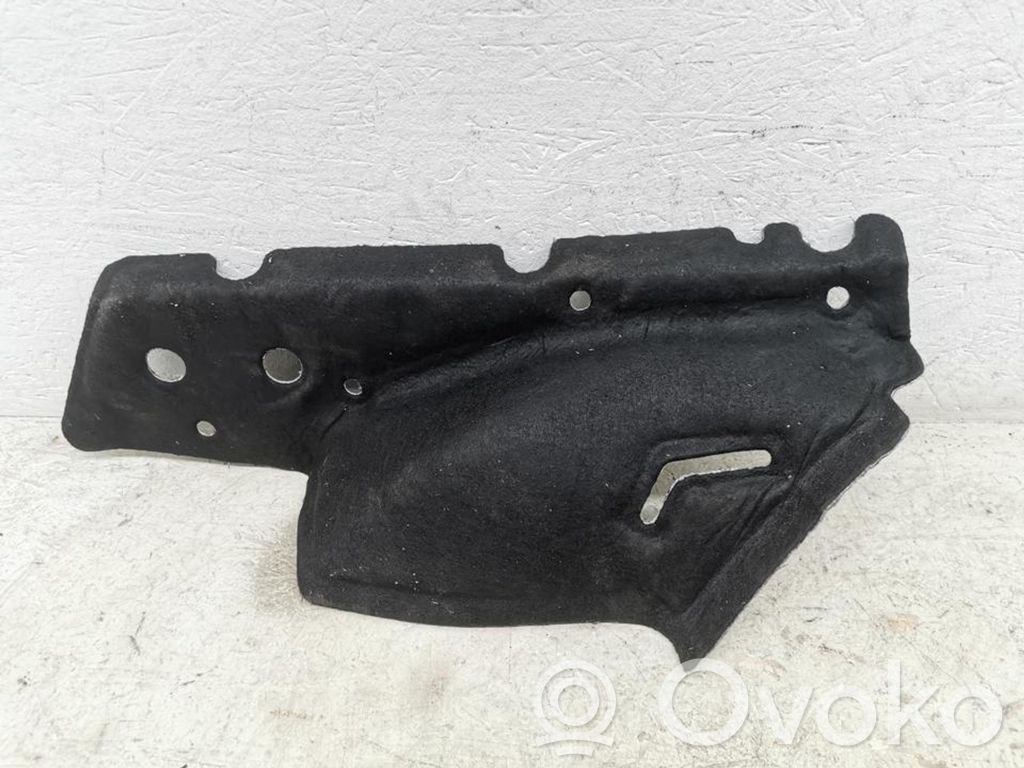 BMW 2 F46 Cita veida salona detaļa 