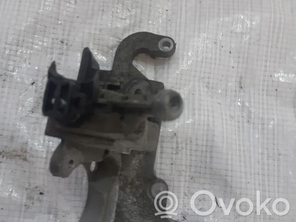Ford Fiesta Fuel pump bracket 