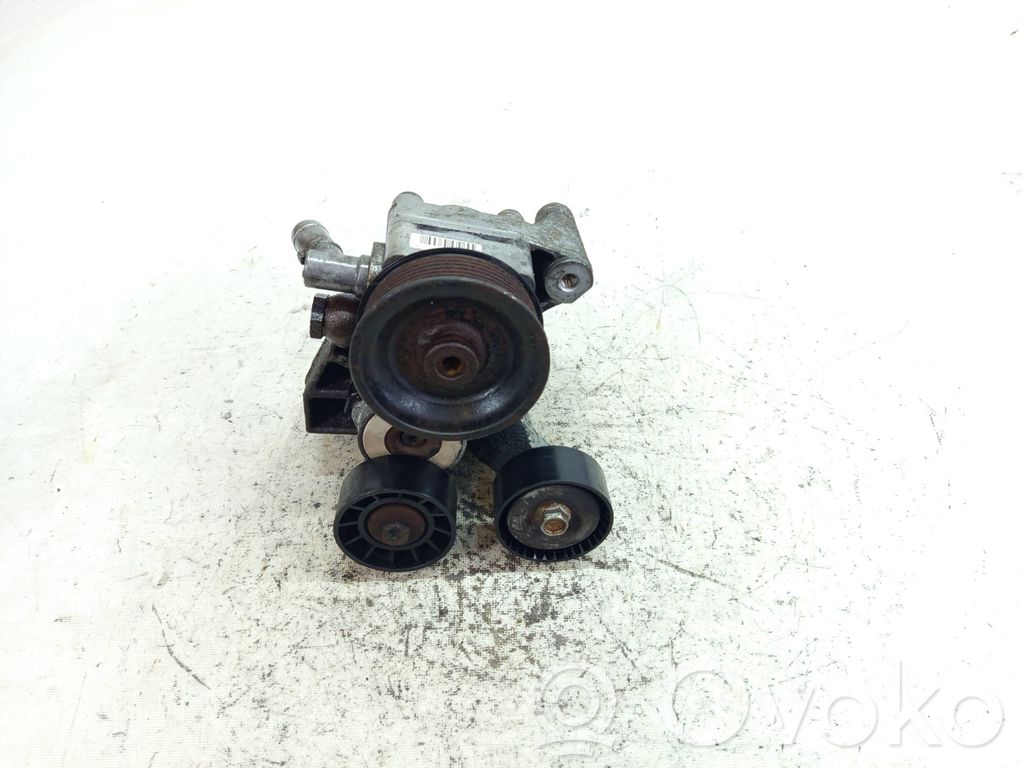 Iveco Daily 4th gen Ohjaustehostimen pumppu 