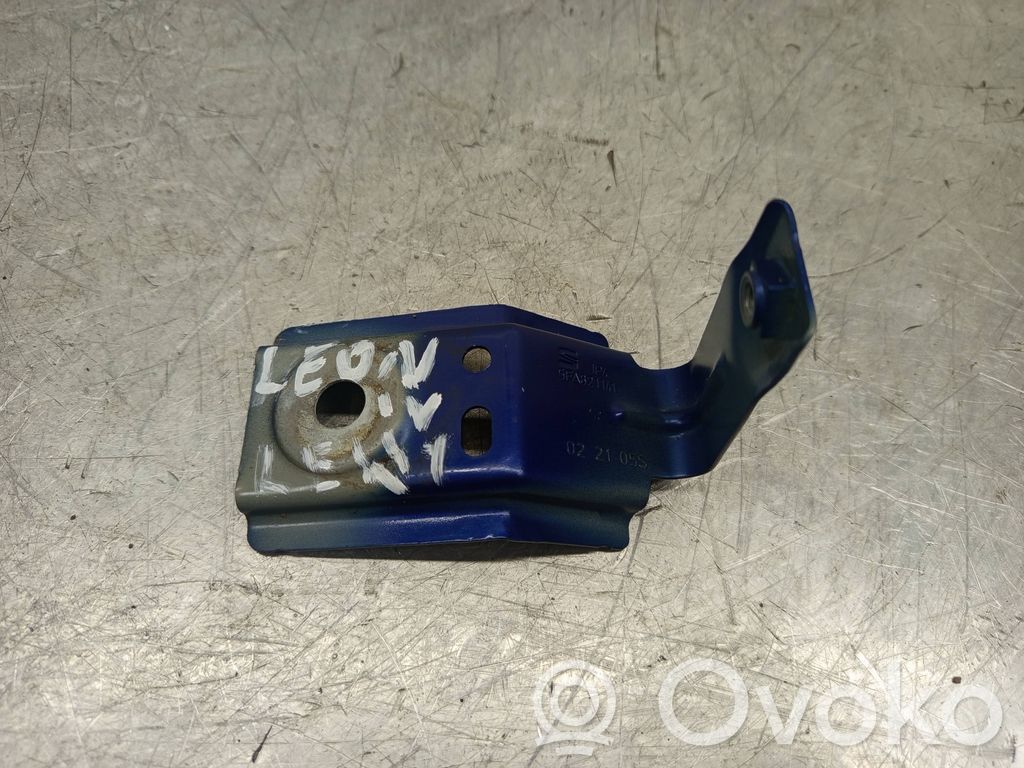 Seat Leon IV Lokasuojan kannake 