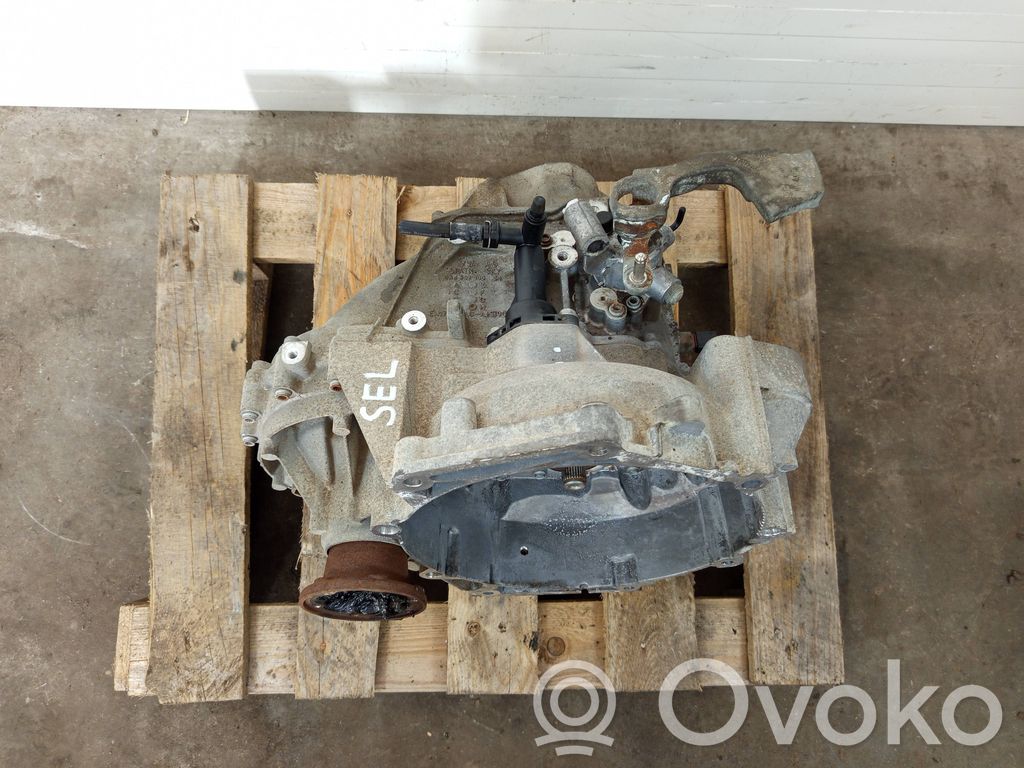 Volkswagen Golf VII Manual 6 speed gearbox 