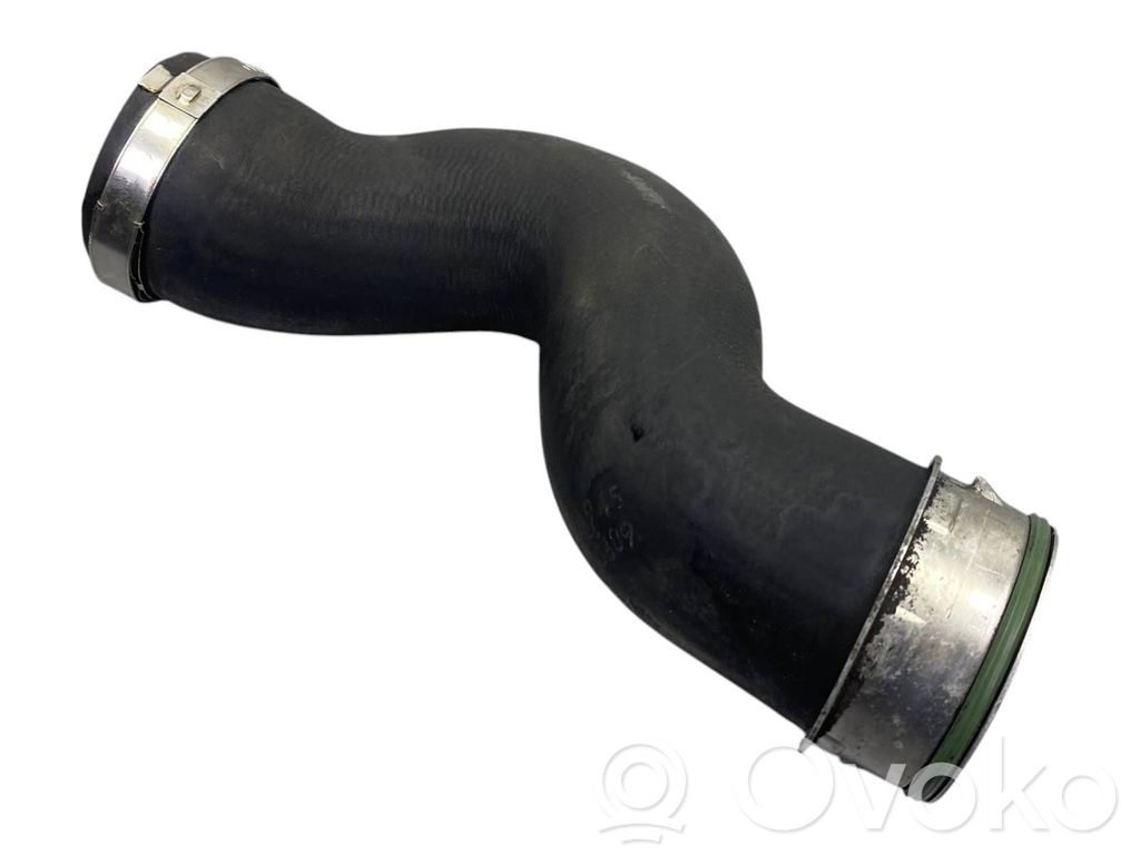 Volkswagen PASSAT B6 Intercooler hose/pipe 