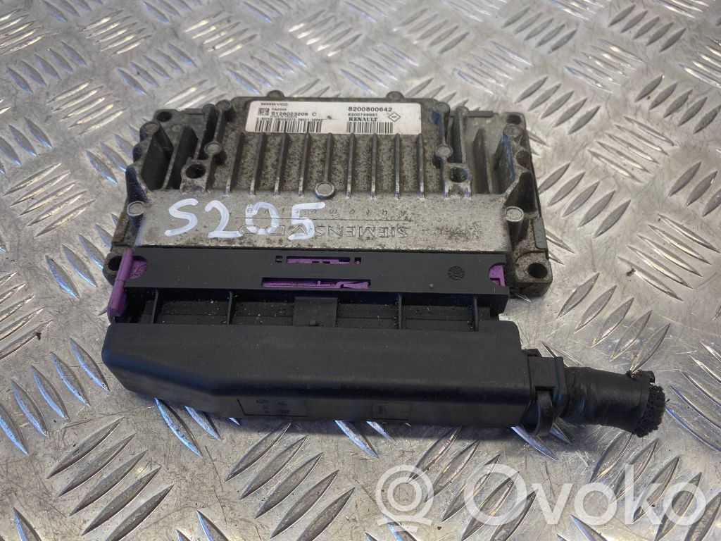 Engine control unit/module   8200800642,8200749951,S126023209C
