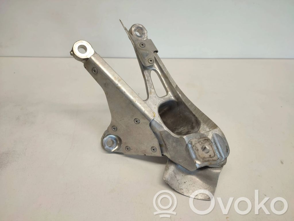 BMW M4 F82 F83 Engine mounting bracket 
