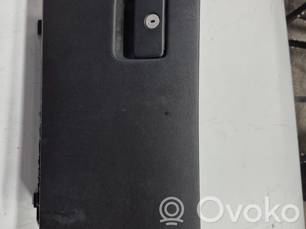 Guantera   3440841AE,22943366,C2943260467