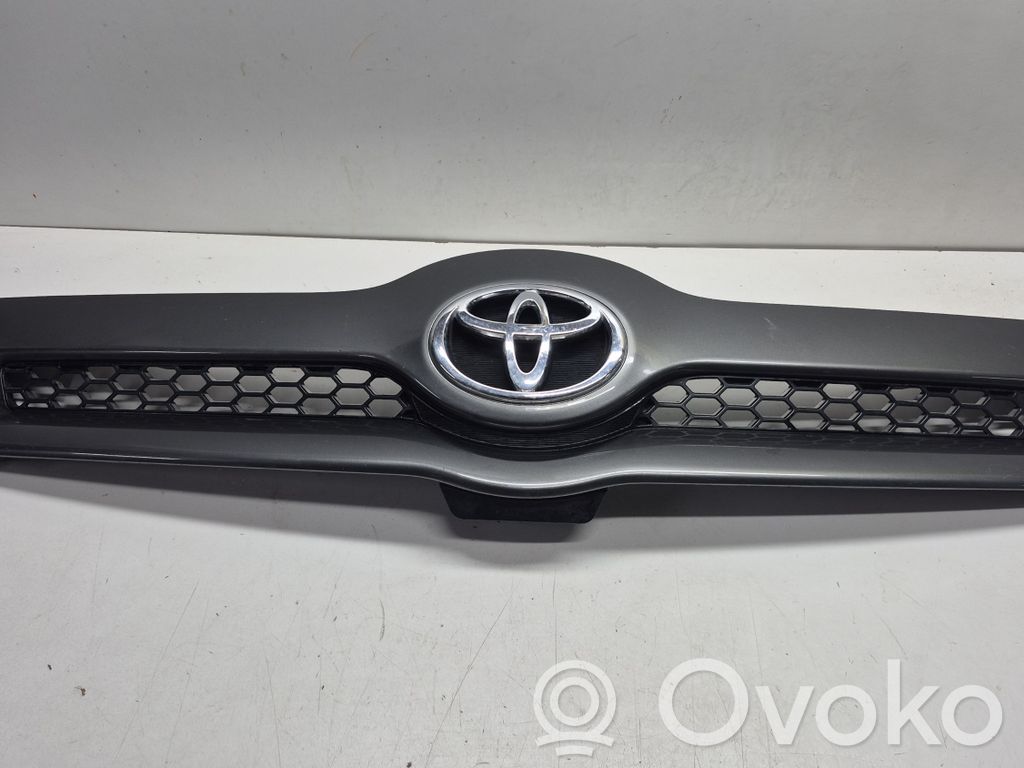 Toyota Corolla Verso AR10 Front grill 