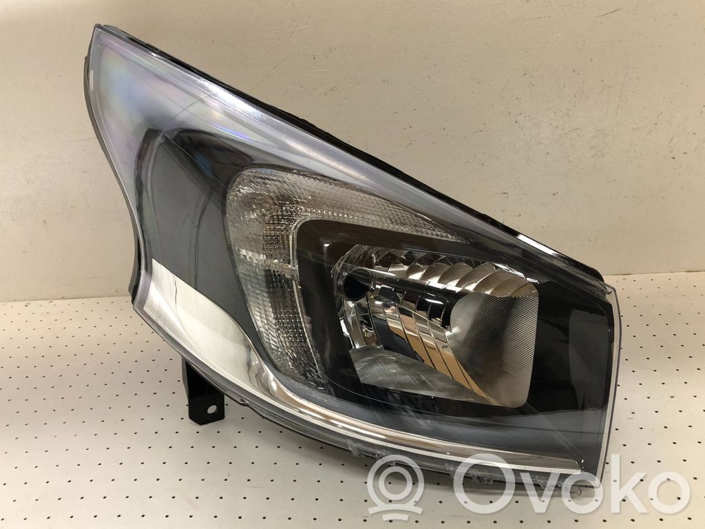 Opel Vivaro Scheinwerfer 