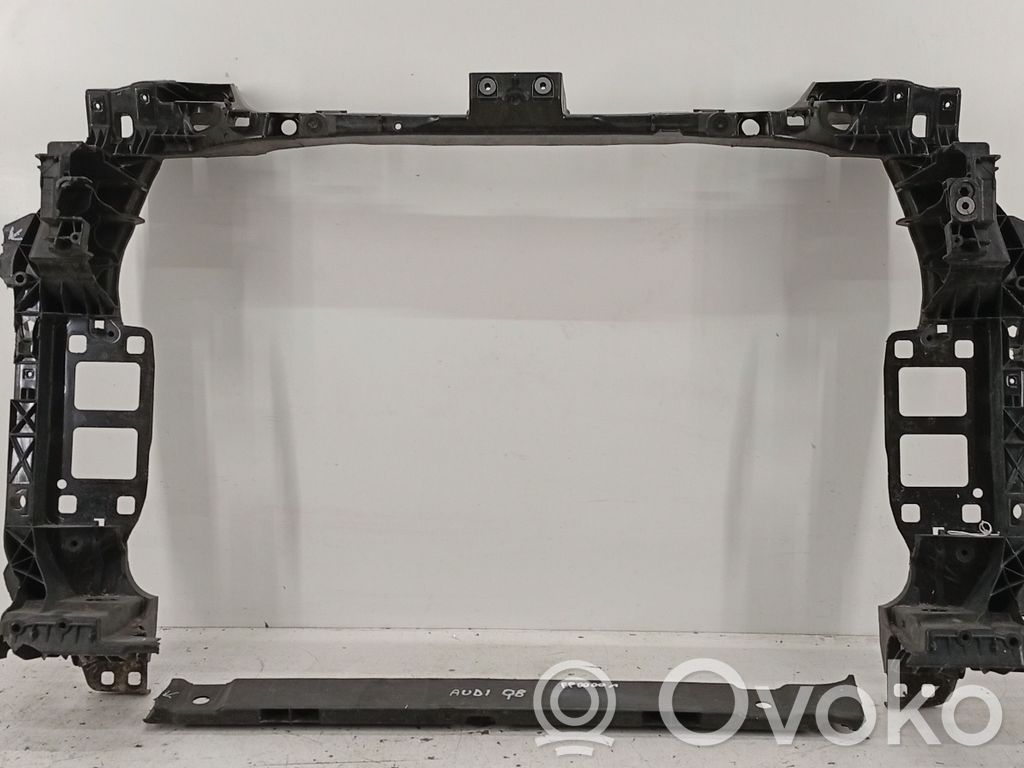 Audi Q8 Radiatorių panelė 
