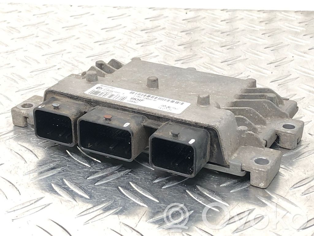 Unidad de control/módulo del motor   C1BG12A650AF