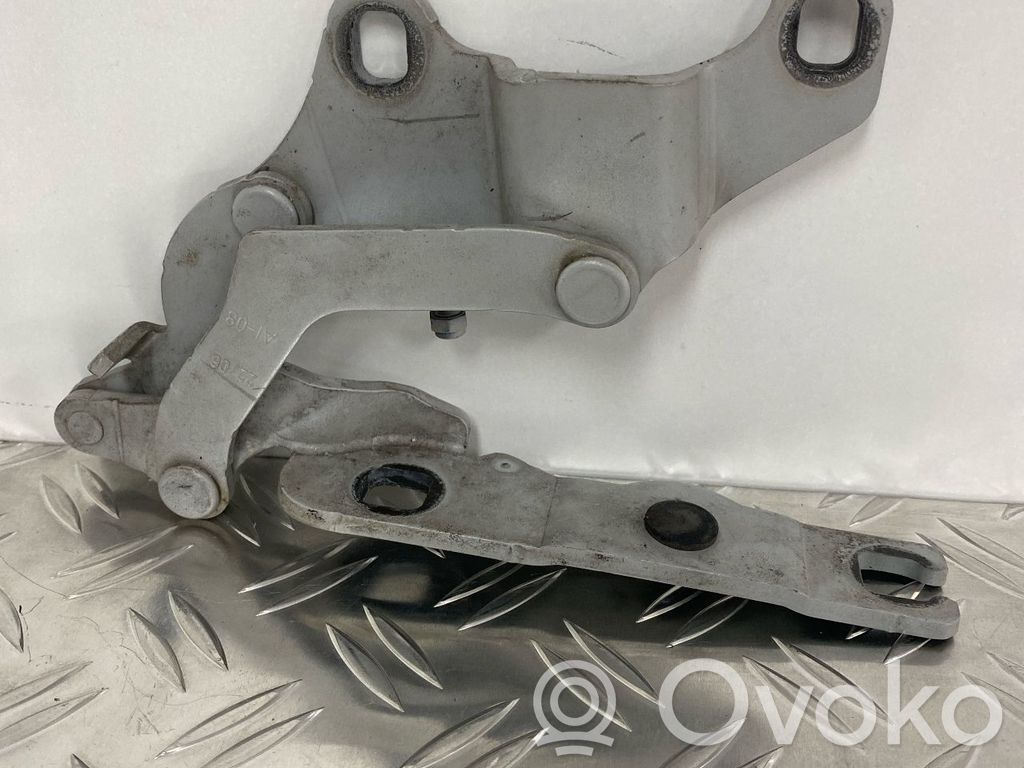 Engine bonnet/hood hinges   7060560