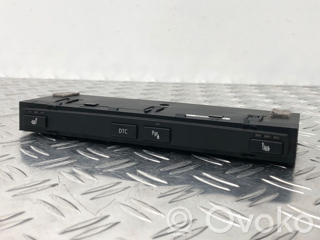 Seat heating switch   6952479