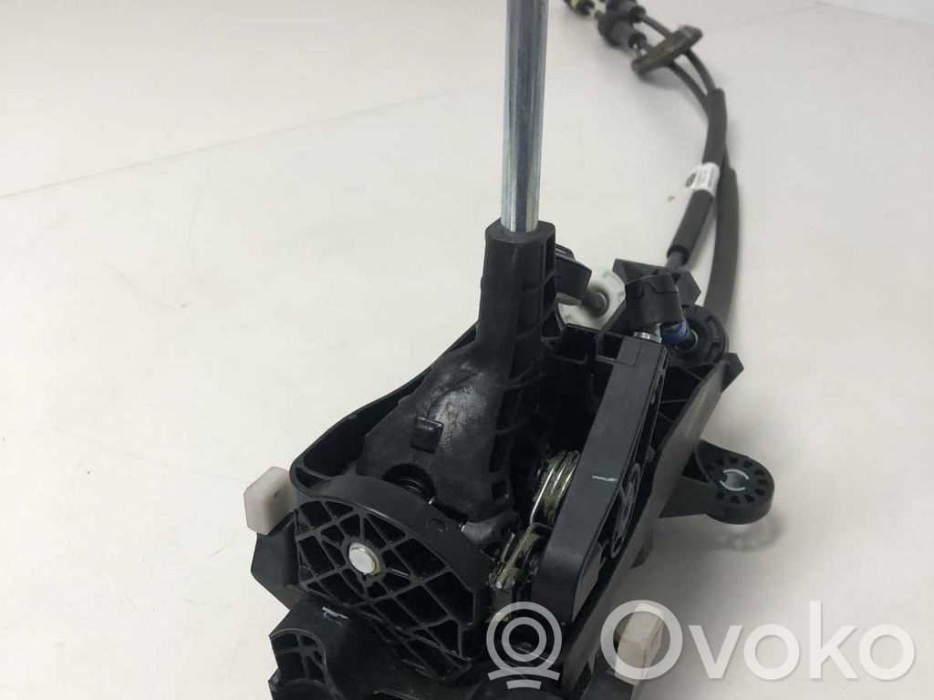 Ford Fiesta Vaihteenvaihtajan vaijerin liitin 
