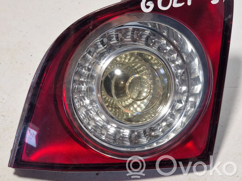 Volkswagen Golf Plus Lampy tylnej klapy bagażnika 