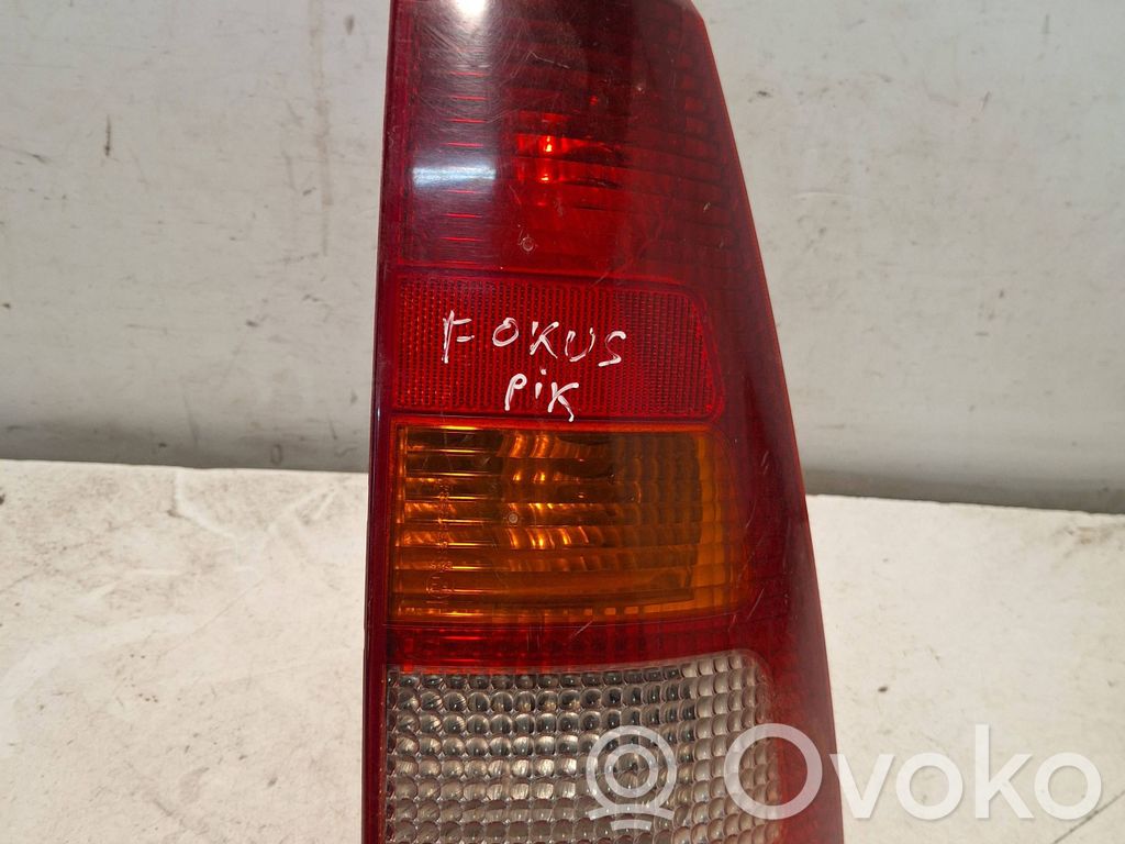 Rear/tail lights   0374D,9425
