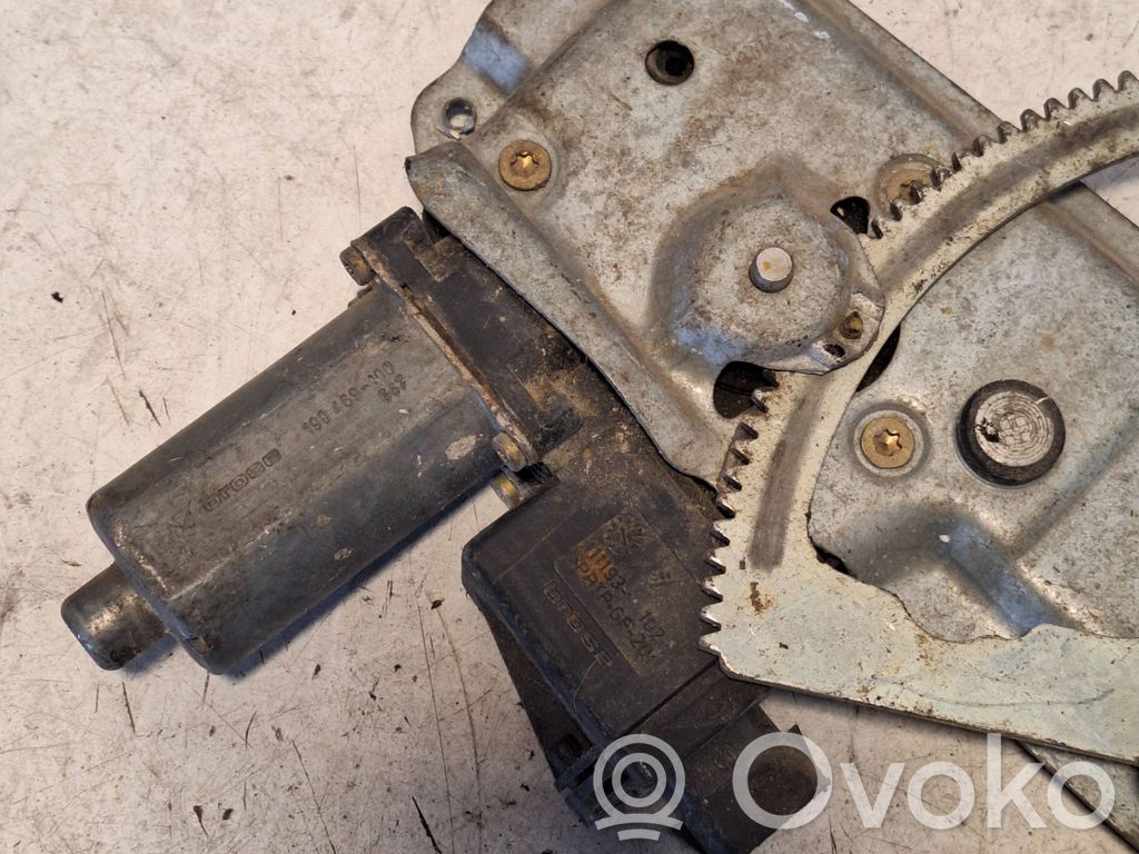 Opel Vectra B Macara ușă față cu motor 
