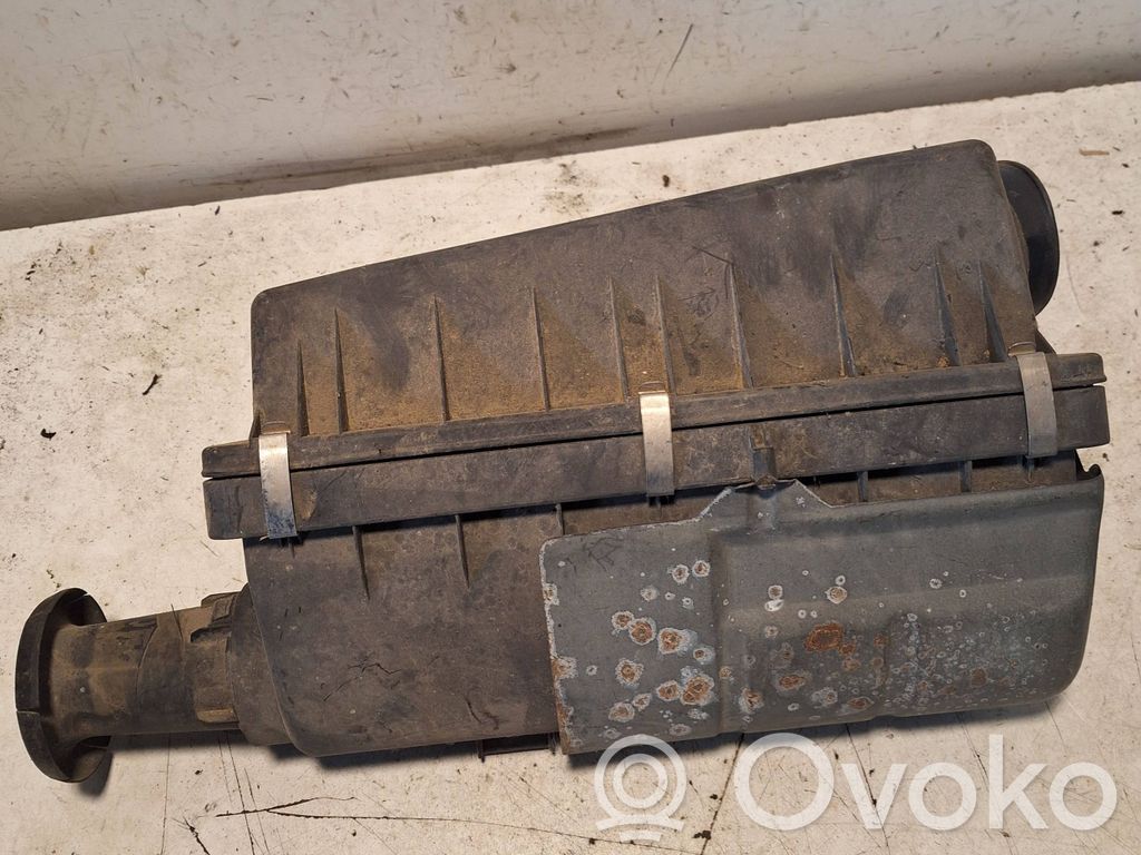 BMW 5 E34 Air filter box 