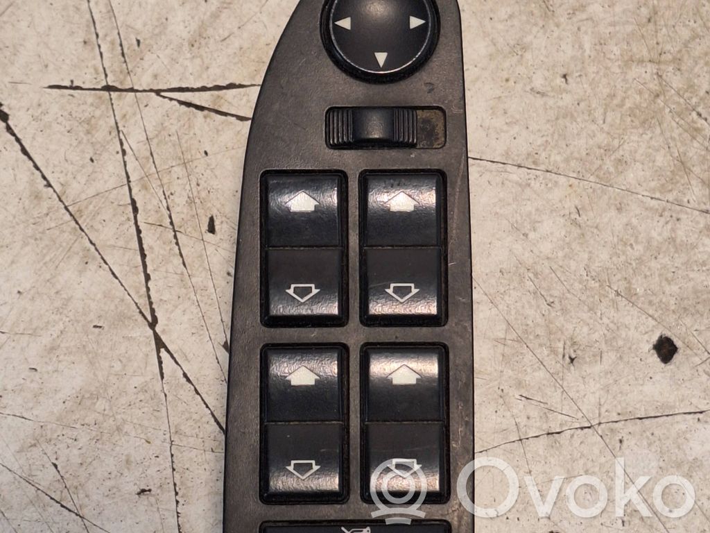 BMW 5 E39 Interruttore di controllo dell’alzacristalli elettrico 