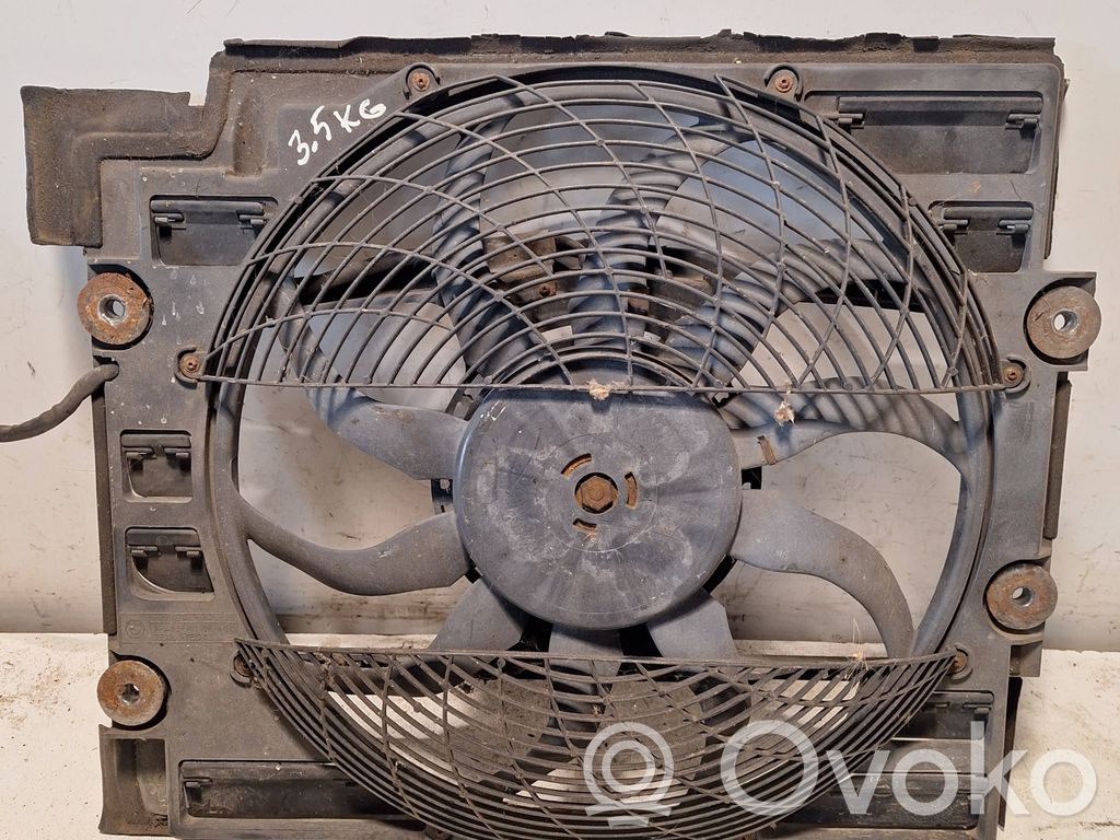 BMW 5 E39 Elektrisks radiatoru ventilators 