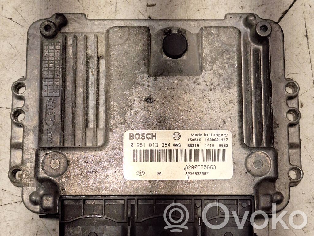 Renault Trafic II (X83) Unidad de control/módulo del motor 