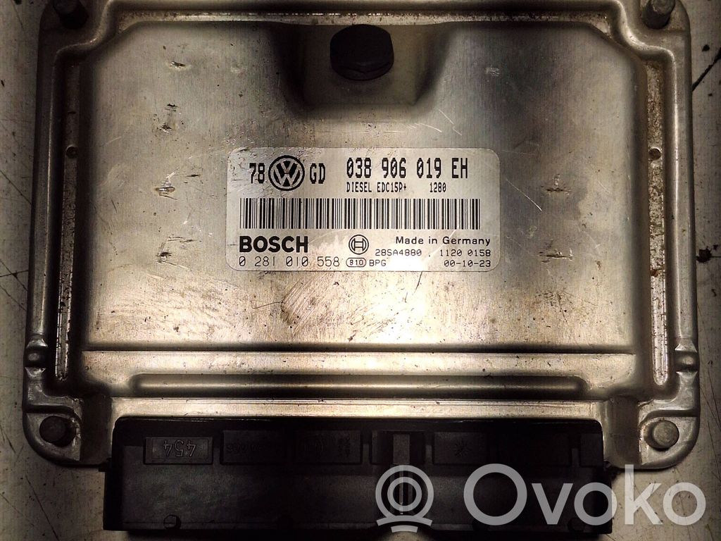 Volkswagen PASSAT B5.5 Unitate/modul de control motor 