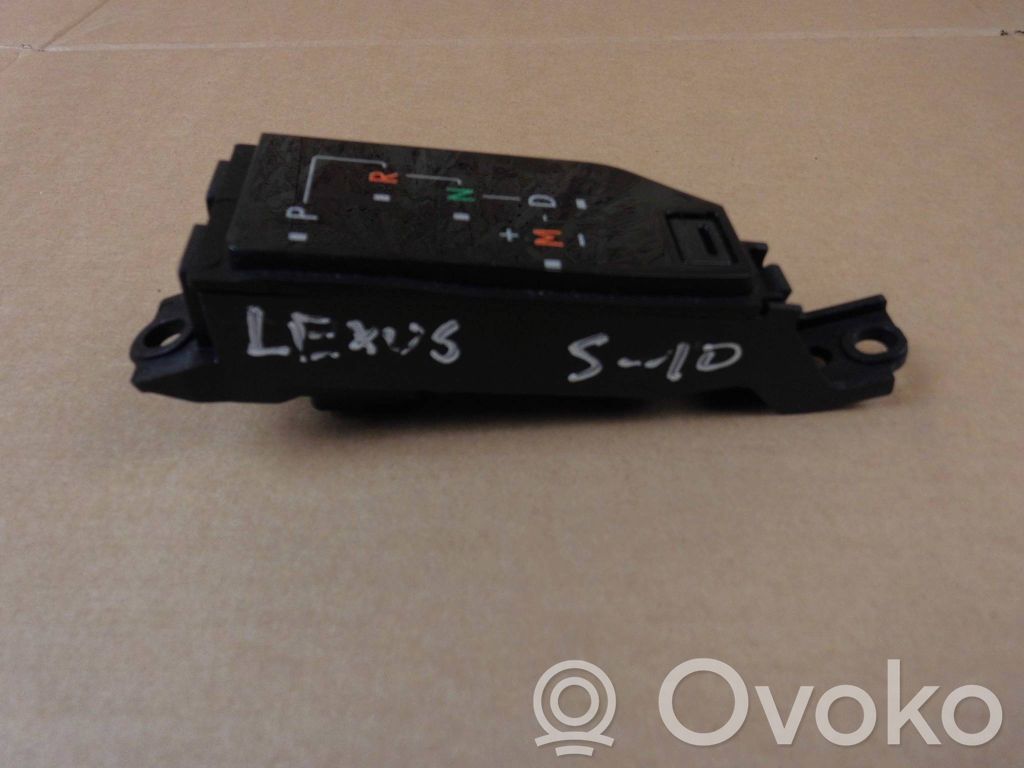 Lexus NX Indicator schimbare viteze 