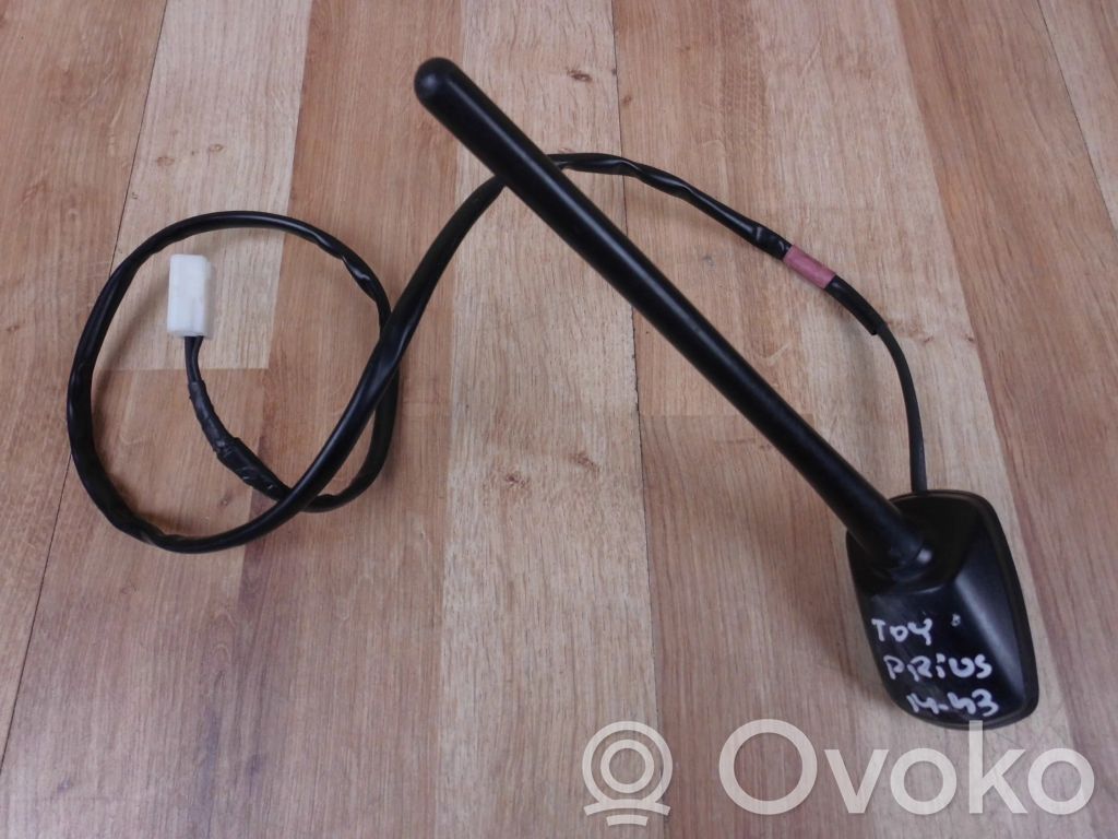 Toyota Auris E180 Antena radiowa 