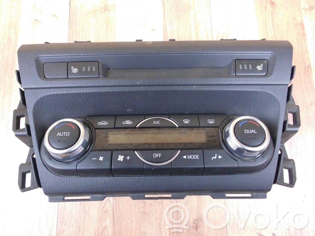Mazda 3 II Climate control unit 
