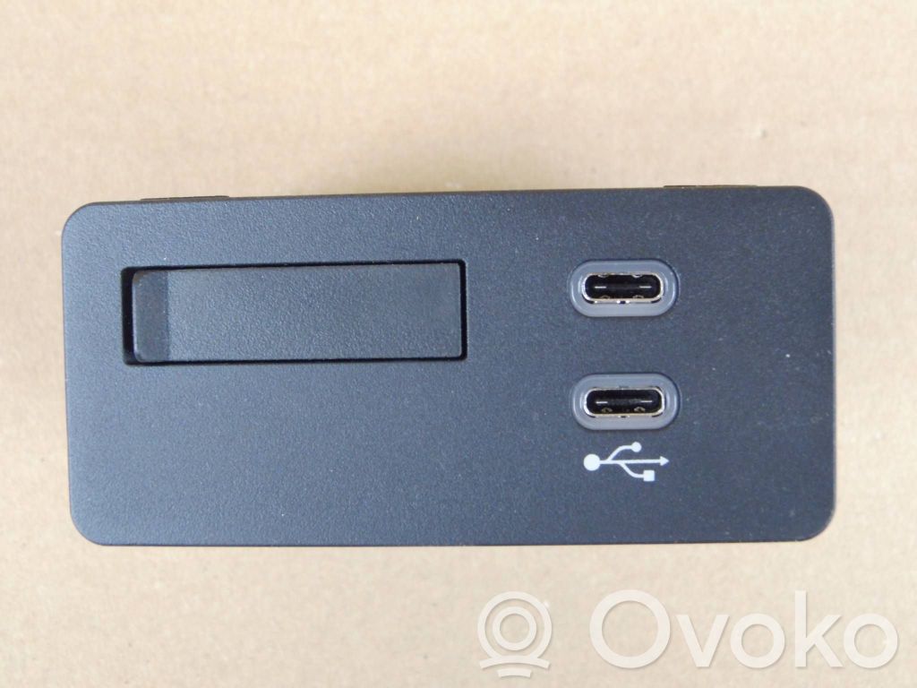 Enchufe conector USB   K69C669U0