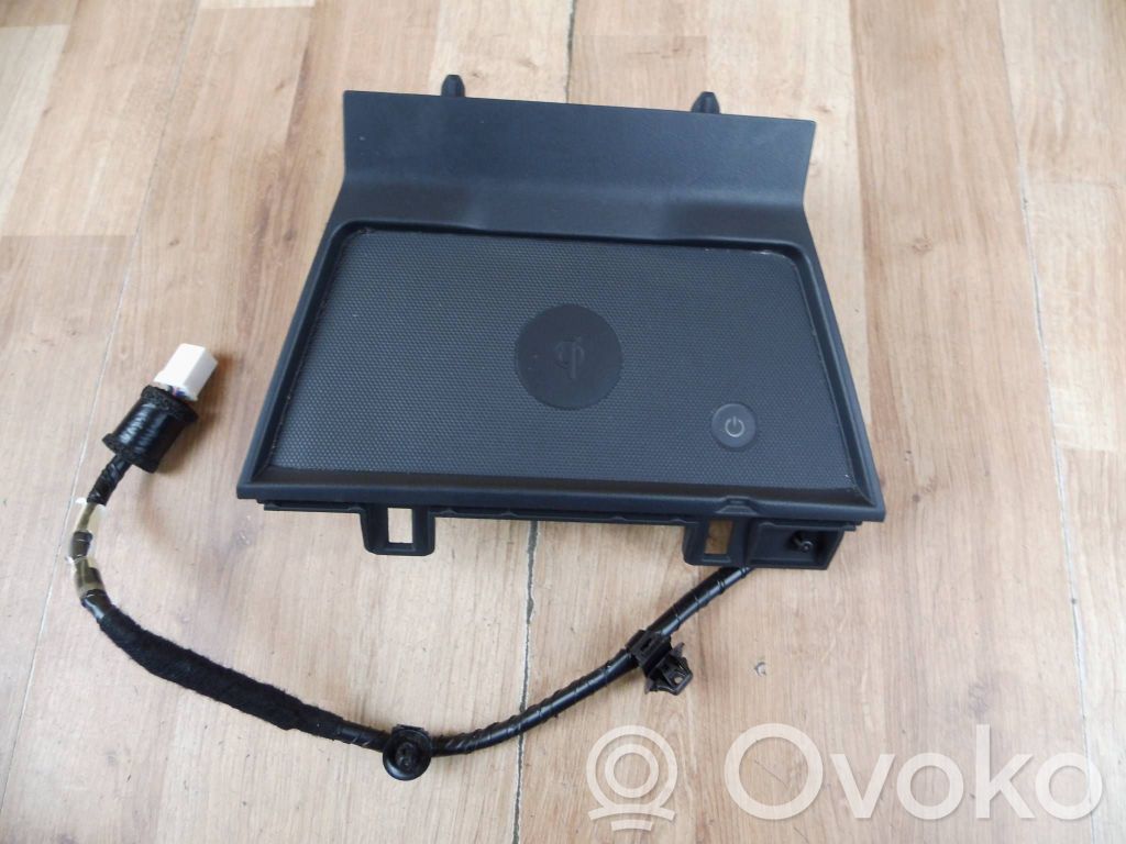 Mazda CX-5 II Wireless charging module 