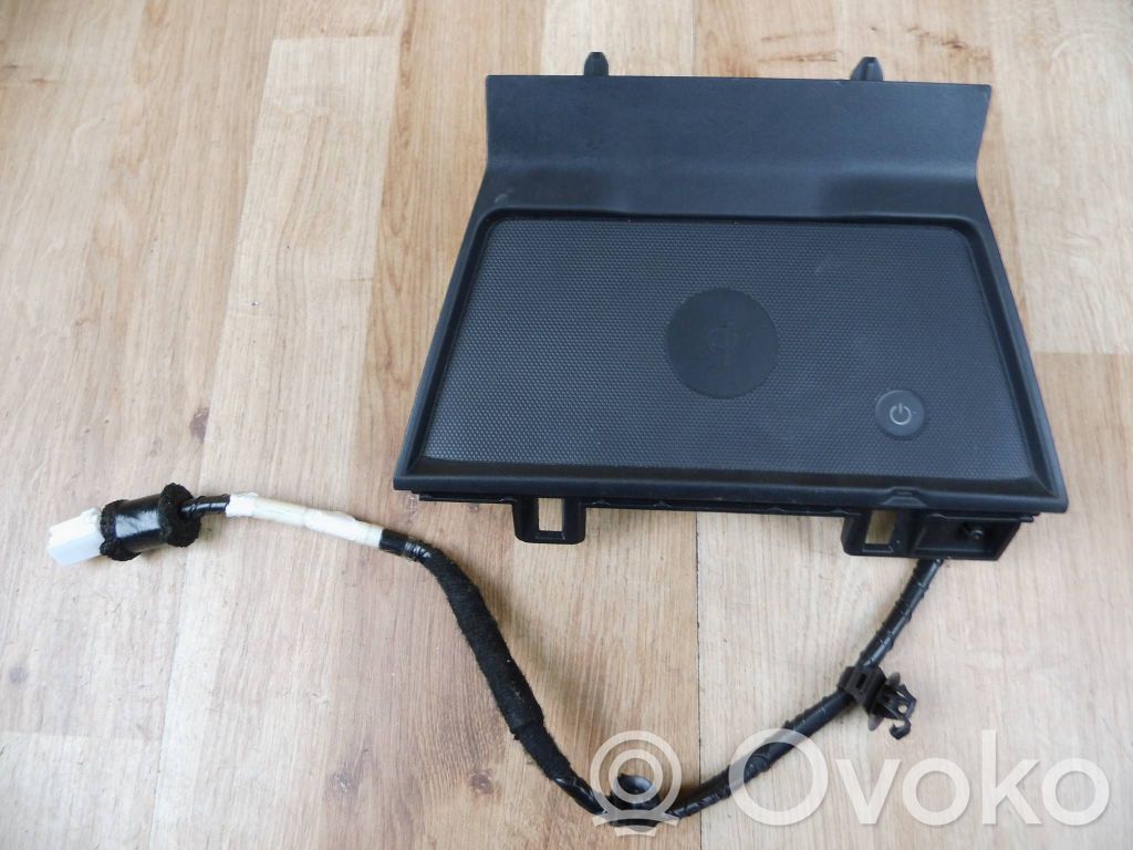 Mazda CX-5 II Wireless charging module 