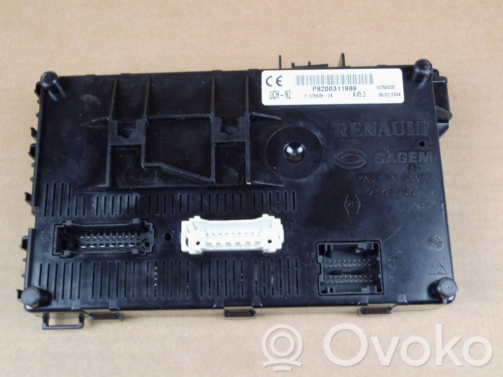 Renault Clio II Unidad de control del BSM 